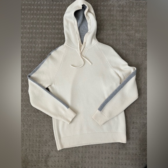 Theory men’s wool and cashmere joggers and hoodie set - Picture 2 of 9